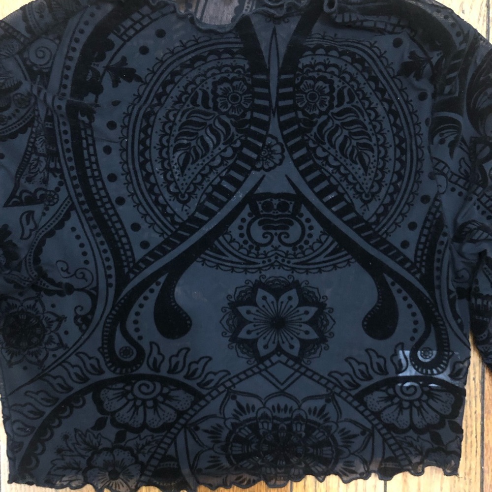 Crop top - Picture 3 of 7